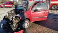hasiči auto hoří FFrhjG7WUAoXy8i